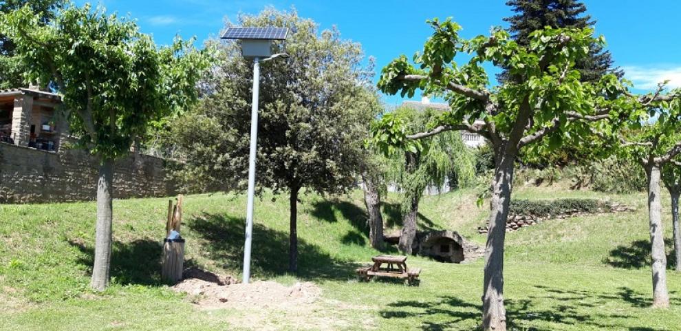 S'han instal·lat fanals fotovoltaics a Olost